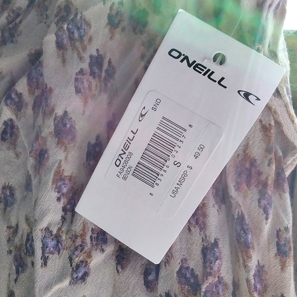 NEW! 🌿Women's O'Neill Romper NWT🌱 - Picture 6 of 6